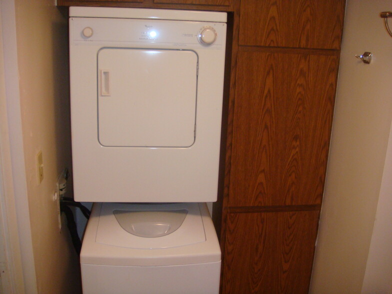Stack Washer / Dryer - 98-402 Koauka Loop