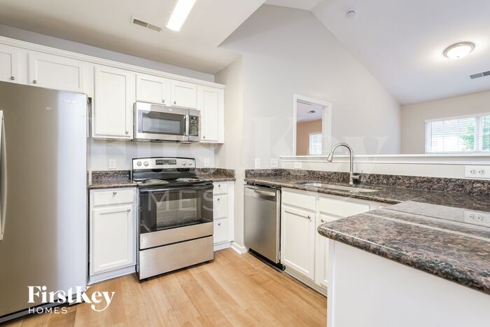 Building Photo - 813 Hartley Hill Ct