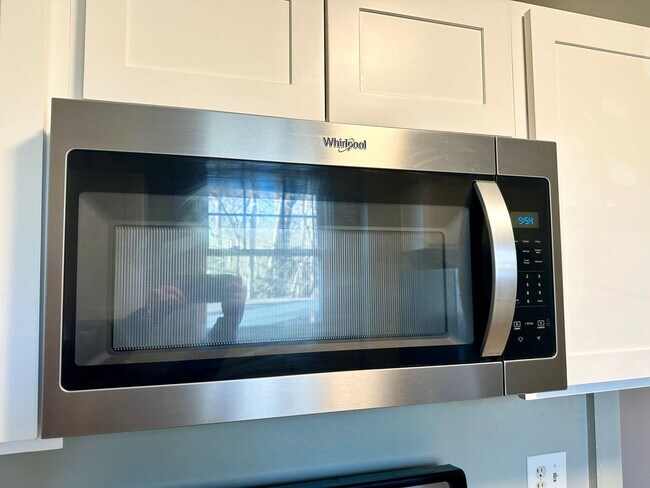 Building Photo - 24 W Tulane Rd