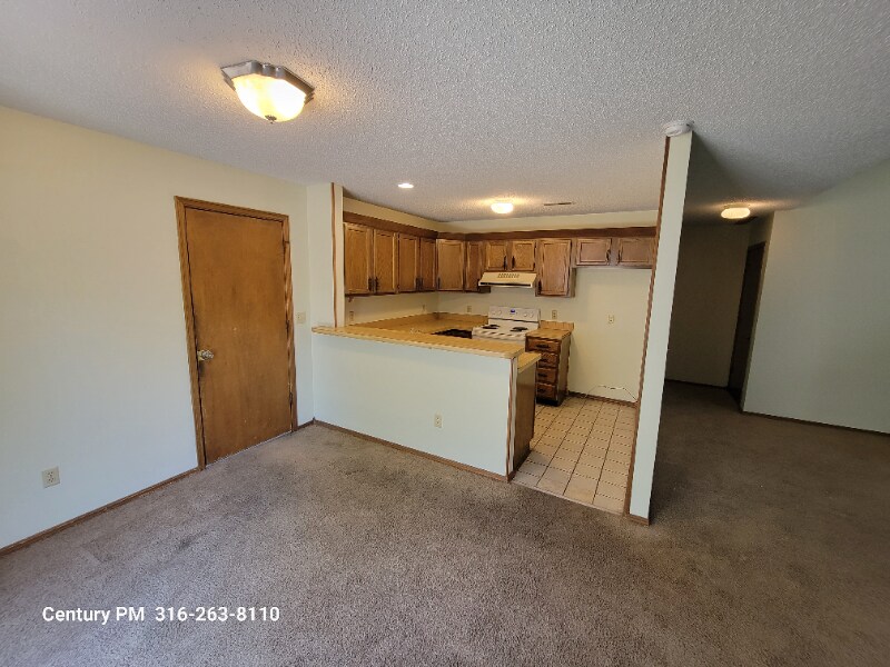 Building Photo - 2346 Walden Dr