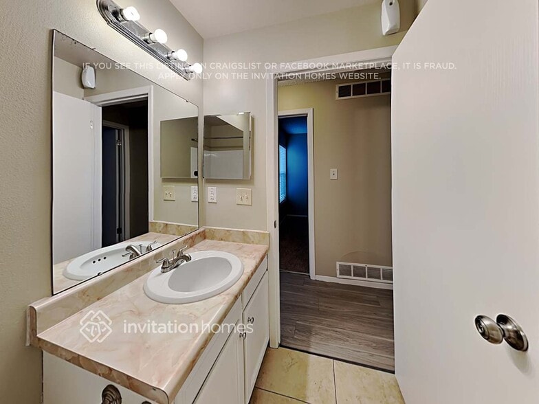 Building Photo - 11759 Logan St