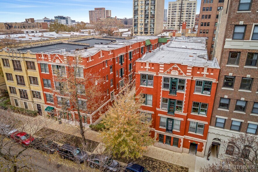 Building Photo - 429 W Surf St
