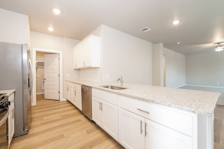 Building Photo - 12721 Carrara Ln