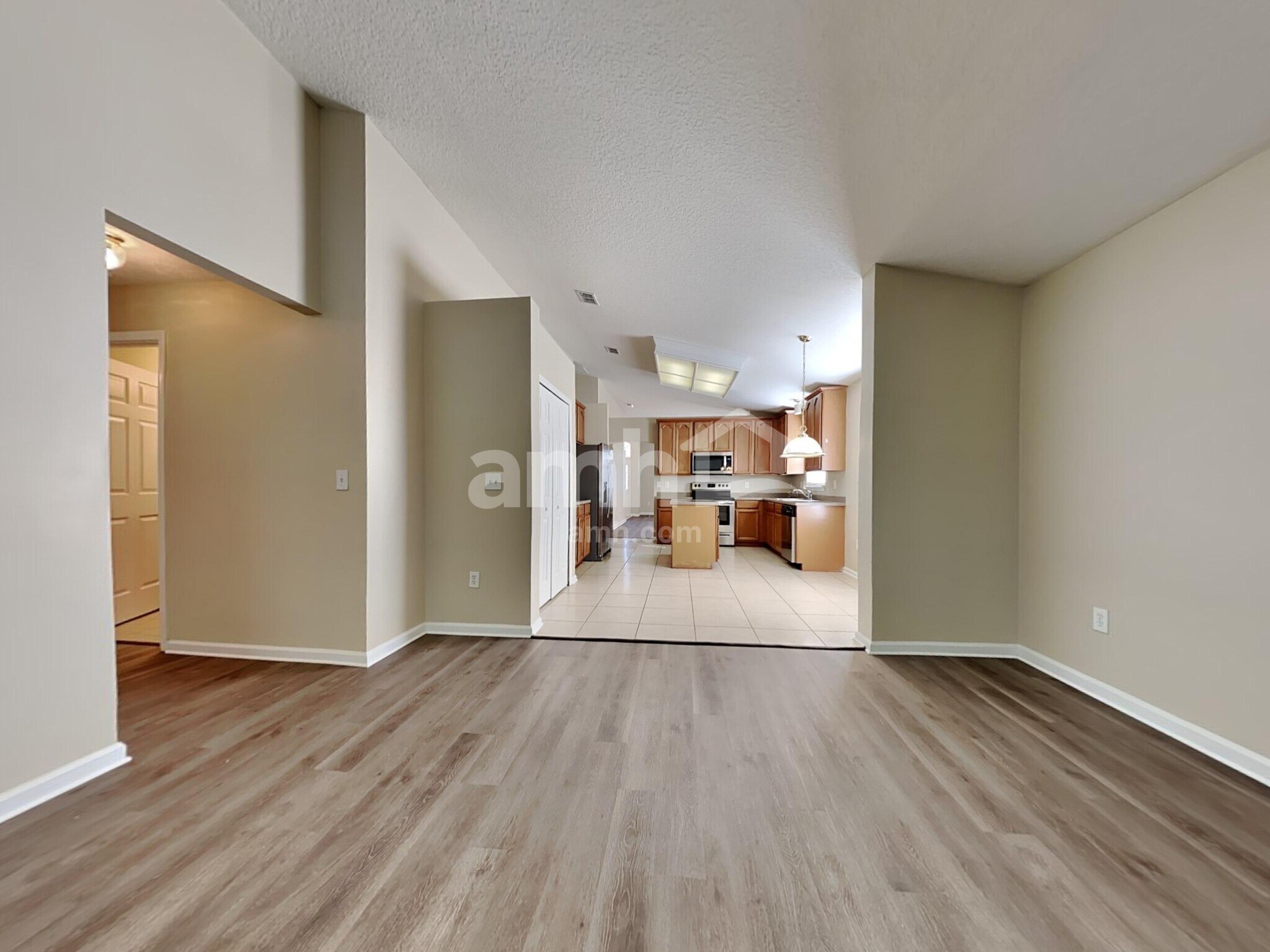 Building Photo - 809 Crystal Spring Way