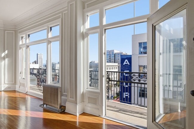 Building Photo - 1405 Van Ness Ave