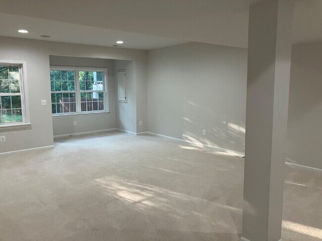 Building Photo - 5622 Arrowfield Terrace