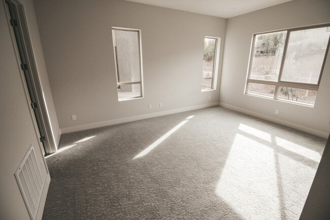 Building Photo - 4277 Solace St
