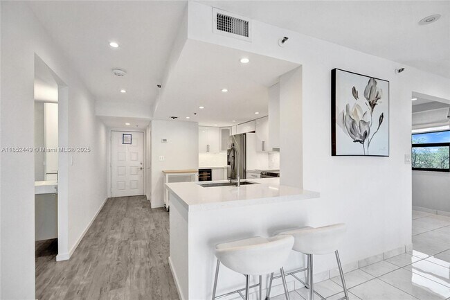 Building Photo - 1201 S Ocean Dr