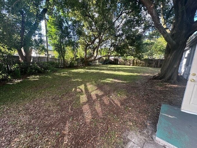 Building Photo - Beautiful 3 bedroom, 2 bath home located in Winter Park