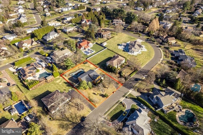 Building Photo - 509 Long Ln