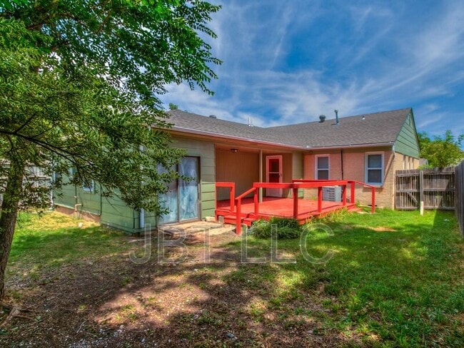 Building Photo - 2132 Andover Ct