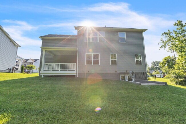 Building Photo - 8327 Legacy Cir E