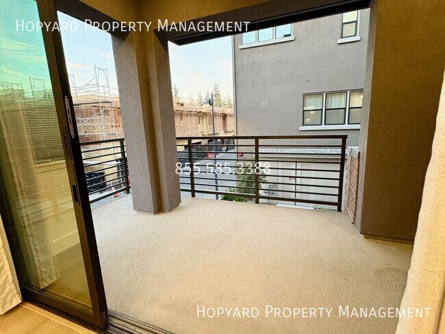 Building Photo - 302 Tea Tree Terrace