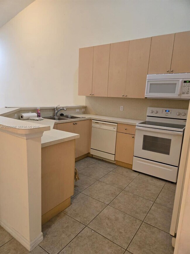 Building Photo - 1158 NE 32nd Ave