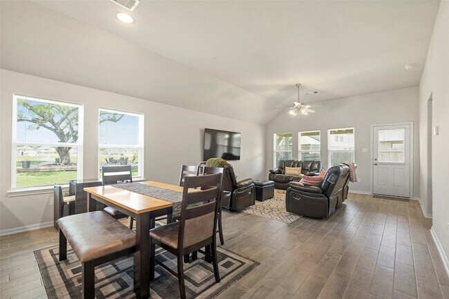 Building Photo - 11714 Glossy Oak Ln