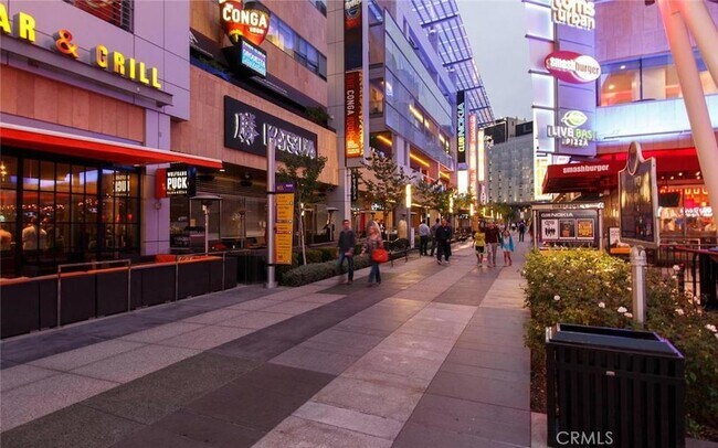 Building Photo - 1100 S Hope St