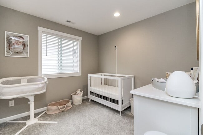 Building Photo - Beautiful 3 Bedroom 2.5 Bathroom Property