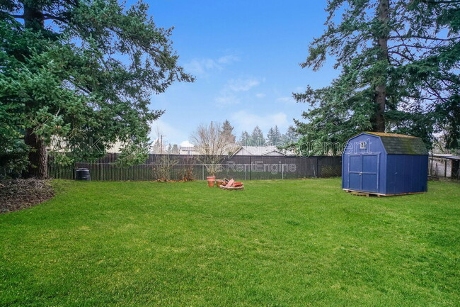 Building Photo - 4906 SE 108th Ave