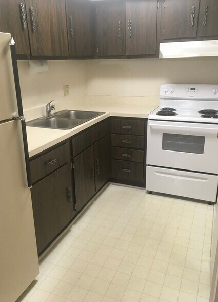 Building Photo - 32 Woodglen Apartment