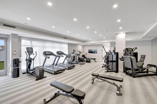 Building Photo - 155 E Boca Raton Rd