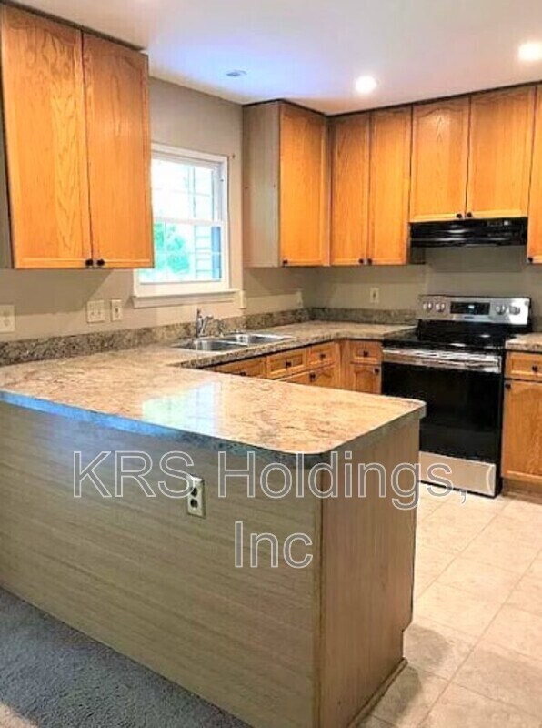 Building Photo - 604 Backridge Ct