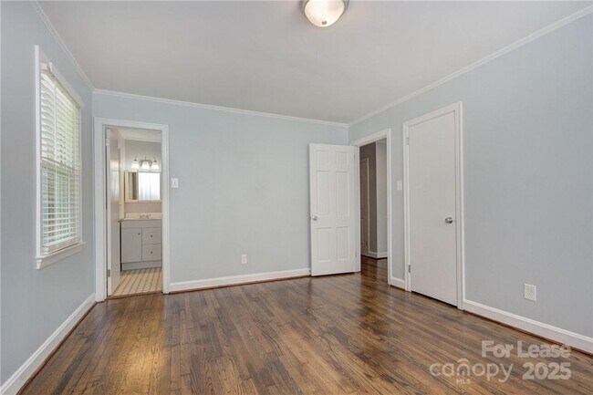 Building Photo - 308 Seneca Pl
