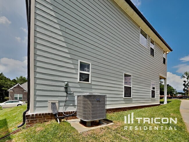 Building Photo - 3617 Apies St