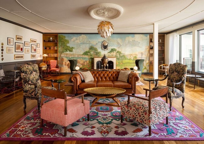 Building Photo - 1339 E St SE