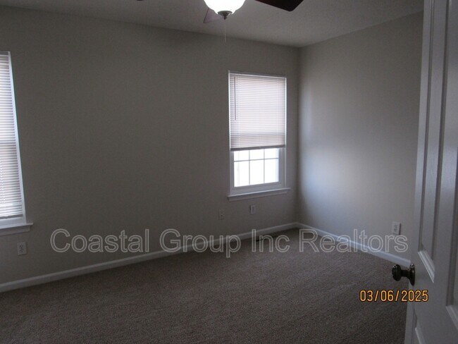 Building Photo - 1538 Stillwood St