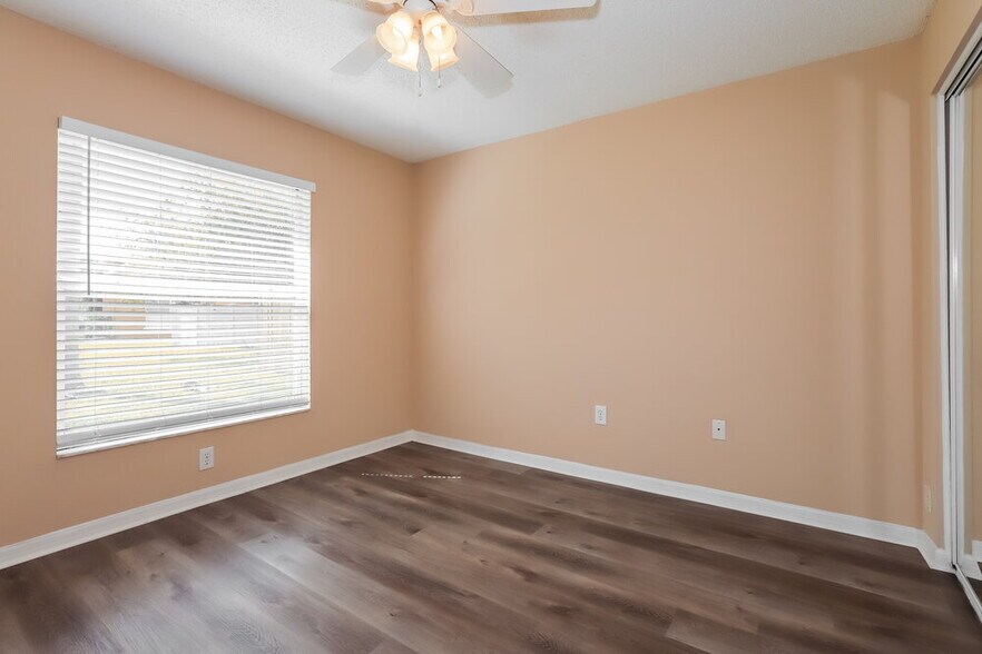 Building Photo - 1237 Alpine Lake Dr