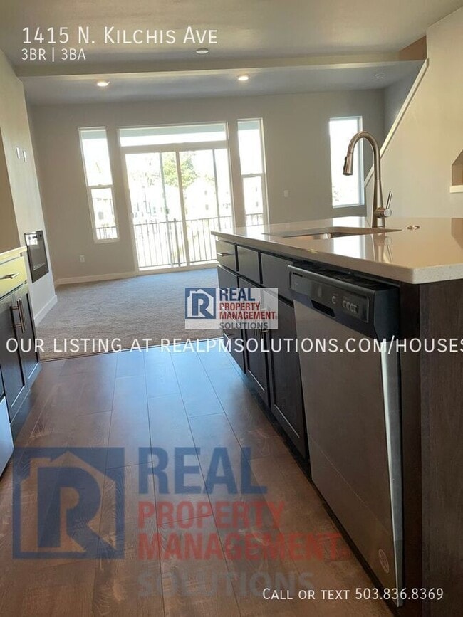 Building Photo - 1415 N Kilchis Ave