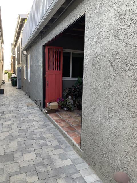 Building Photo - 429 Begonia Ave