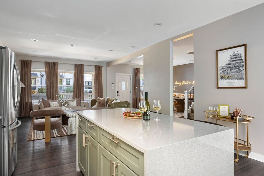 Building Photo - 2308 Nowland Ave