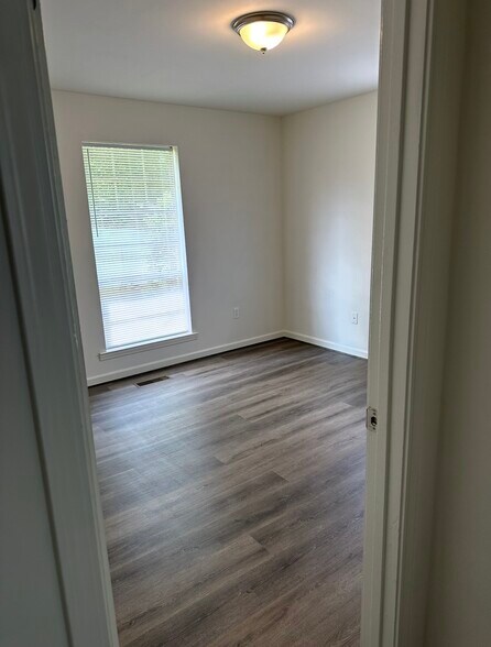 Bedroom 2- has one closet - 2104 Francis St
