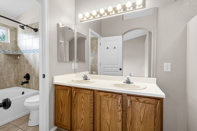 Building Photo - 4535 Star Ridge Dr