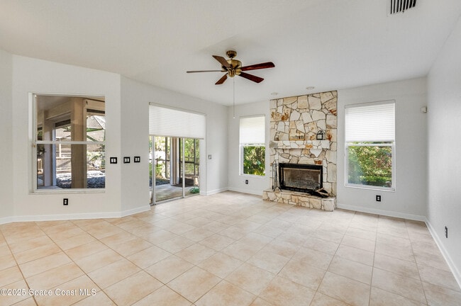 Building Photo - 129 Signature Dr