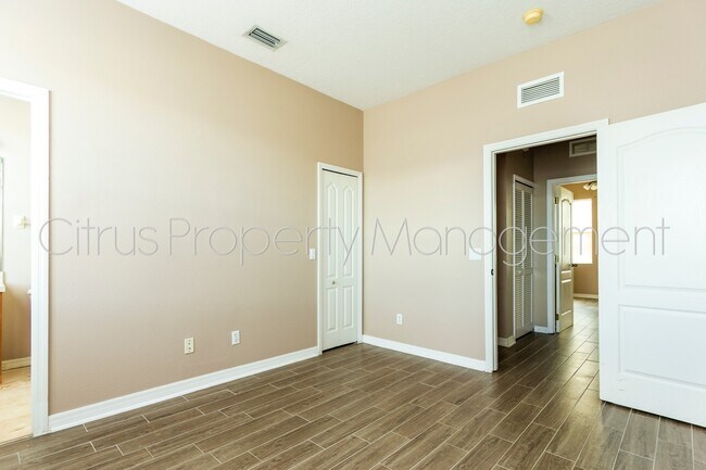 Building Photo - Daniels Landing 2/2.5 Townhome available now!