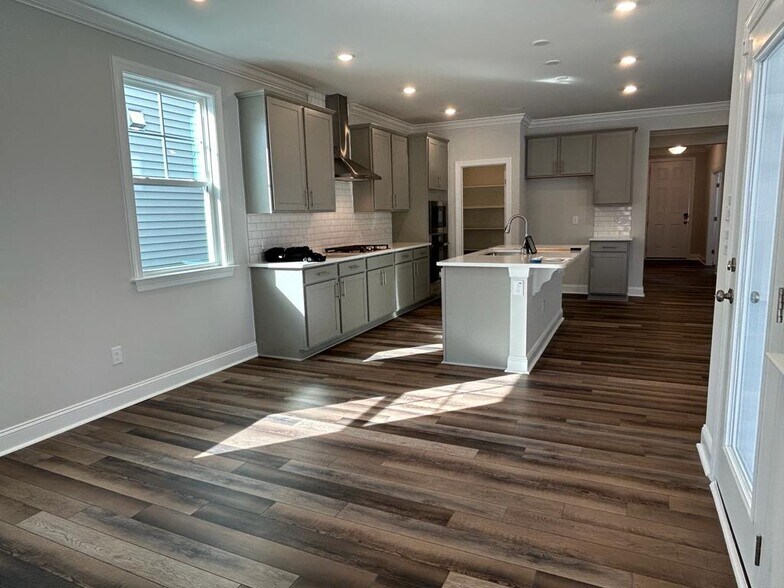 Building Photo - 192 Edge Of Auburn Blvd