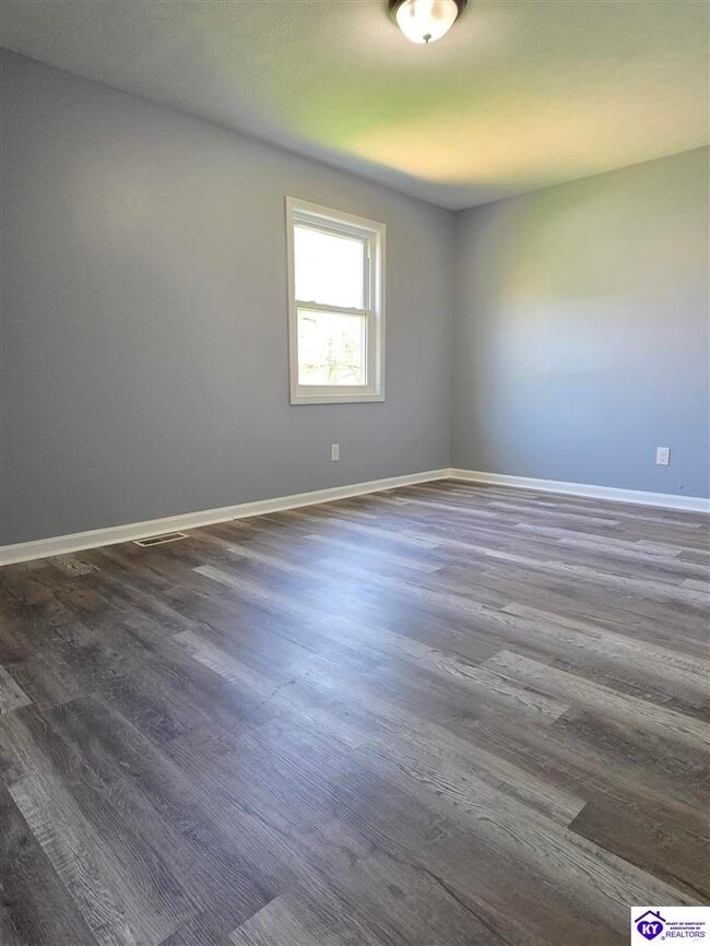 Building Photo - 888 N Woodland Dr