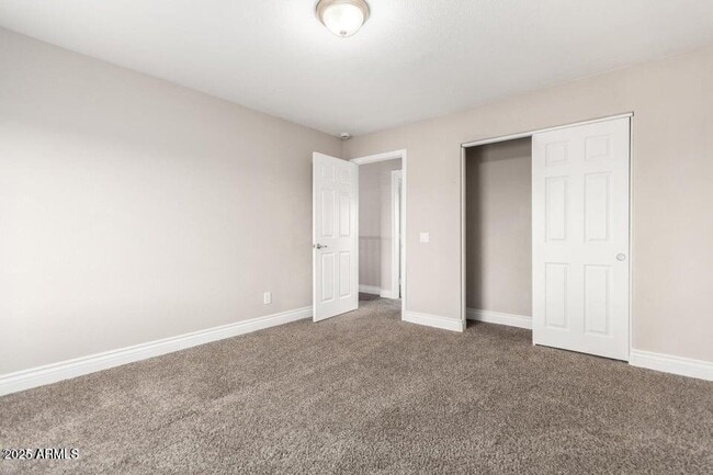 Building Photo - 1819 W Joy Ranch Rd