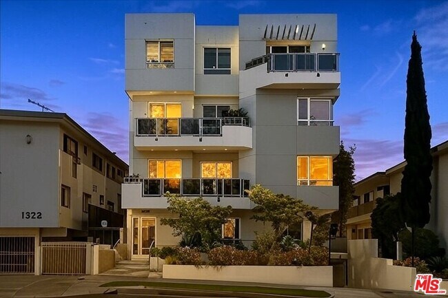 Building Photo - 1326 Centinela Ave