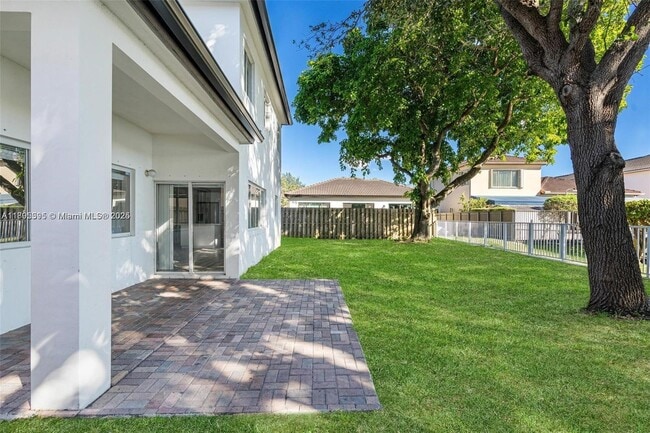 Building Photo - 16350 SW 50th Terrace