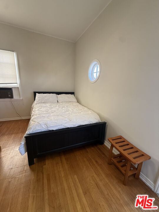 Building Photo - 439 S Sherbourne Dr