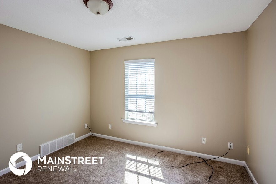 Building Photo - 7077 Millers Glen Way