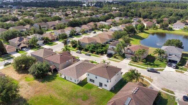 Building Photo - Beautiful Home in the Lake Nona area