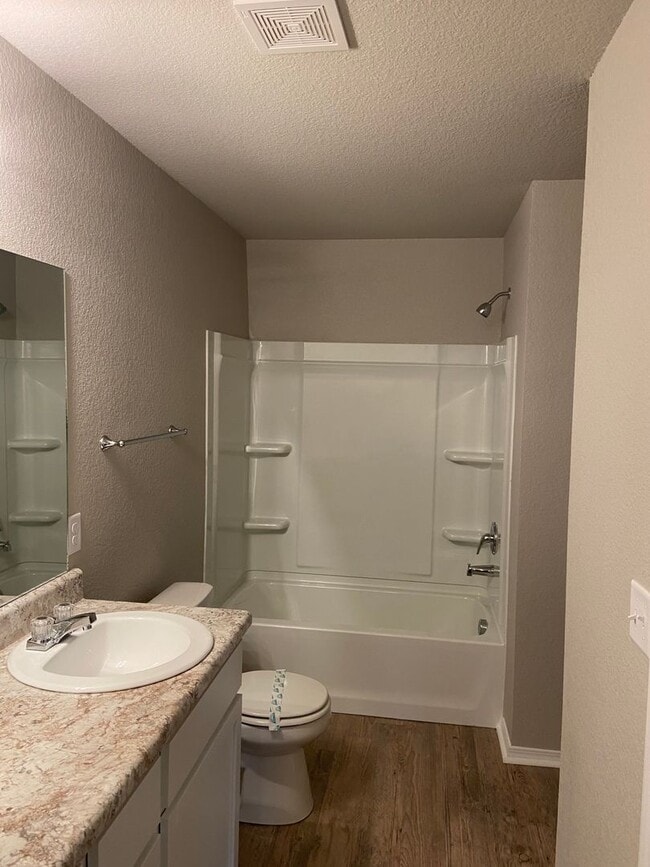 Building Photo - *Pre-leasing* Four Bedroom | Two Bath Home...