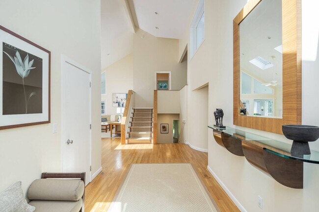 Building Photo - 177 Cove Hollow Rd