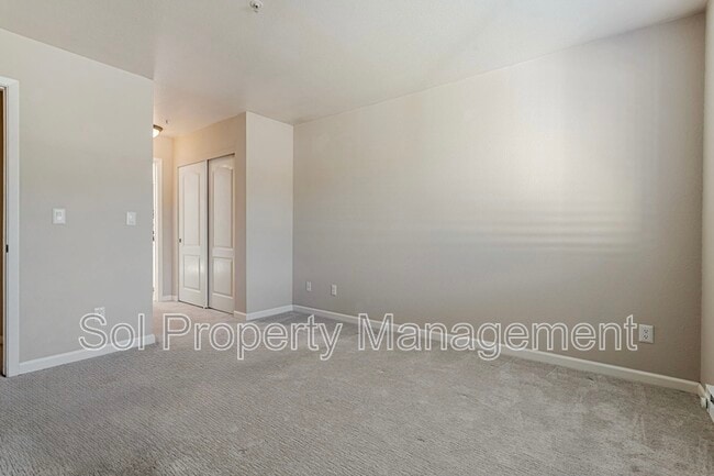 Building Photo - 41 Grandview St
