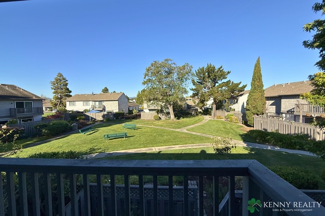 Building Photo - Spacious 3 Bedroom Home Near Parks & Schools in Foster City