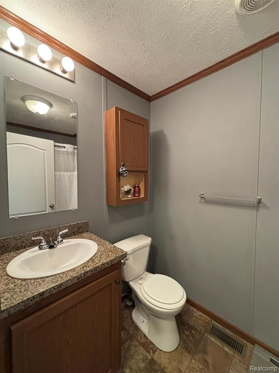 Building Photo - 220 Pheasant Ln